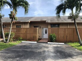 6735 NW 193rd Ln in Hialeah, FL - Building Photo