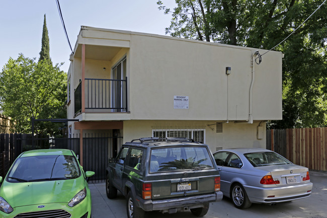 2608 Q St in Sacramento, CA - Building Photo - Building Photo