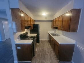114 Chalet North CT in North Augusta, SC - Building Photo - Building Photo