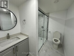 65 Periwinkle Way in Guelph, ON - Building Photo - Building Photo