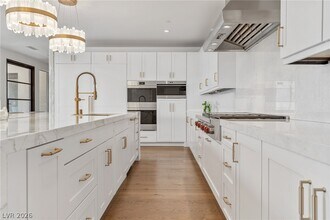 804 Dragons Eye Dr in Henderson, NV - Building Photo - Building Photo