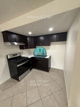 1221 Villa St in Riverside, CA - Building Photo - Building Photo