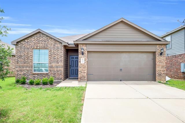 139 Alamo Way in Venus, TX - Building Photo