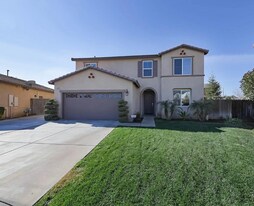 5421 Tejon Ridge Ct in Bakersfield, CA - Building Photo