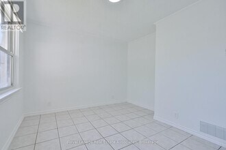 20 East Dr in Toronto, ON - Building Photo - Building Photo