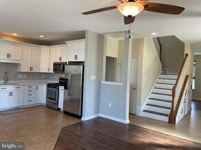 114 Bowling Green Cir in Stephens City, VA - Building Photo - Building Photo