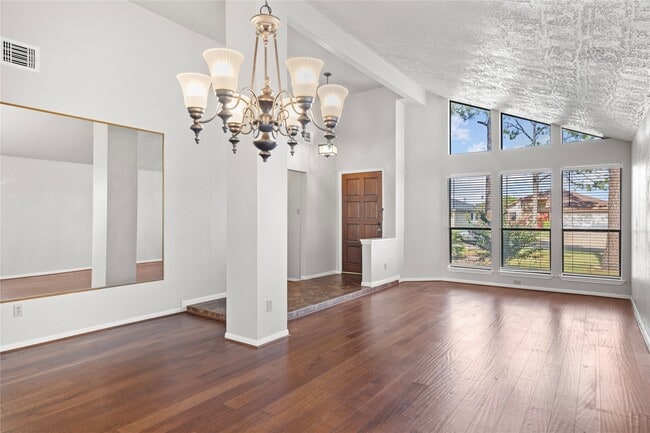 8118 Vista Del Sol Dr