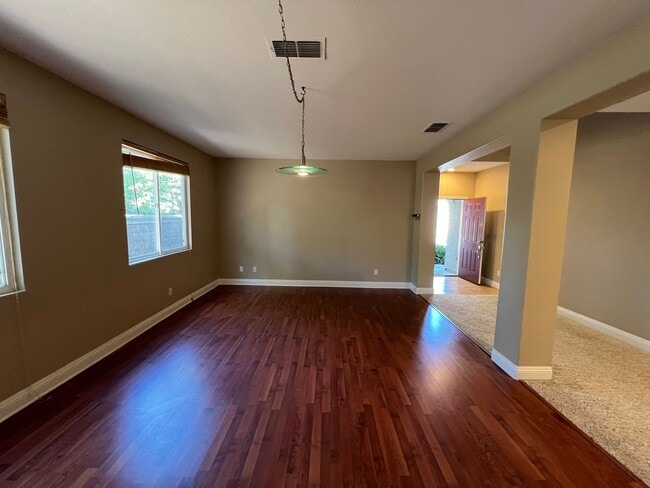 9700 Tundra Swan Cir in Elk Grove, CA - Building Photo - Building Photo