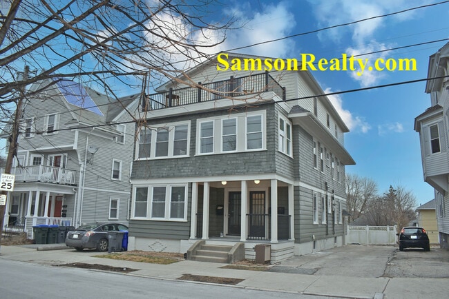 405 Morris Ave, Unit 1 in Providence, RI - Building Photo - Building Photo