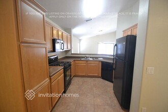 5806 S 53rd Ln in Phoenix, AZ - Building Photo - Building Photo