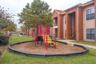 Crawford Park in Dallas, TX - Building Photo - Building Photo