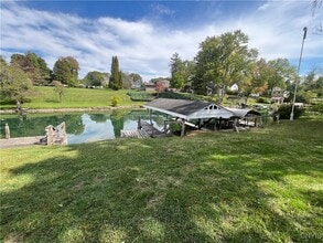 91 Pulsifer Dr in Auburn, NY - Foto de edificio - Building Photo