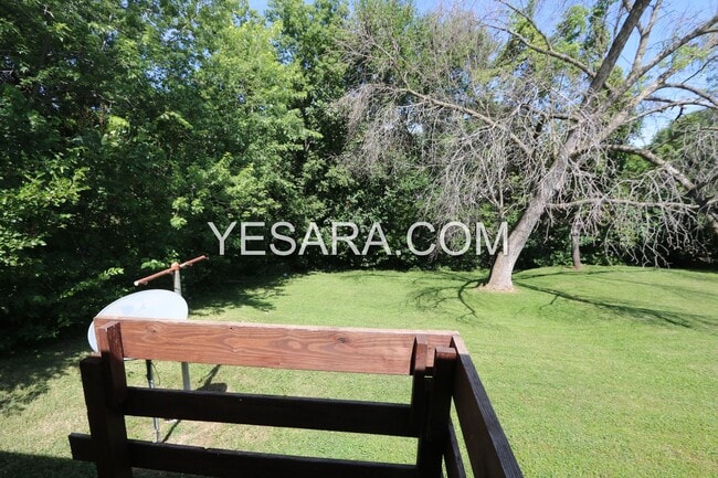 112-112 Melrose Ct in Burlington, IA - Building Photo - Building Photo