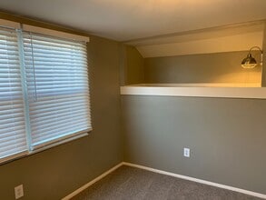 2630 Edwards Wy in Pittsburgh, PA - Foto de edificio - Building Photo