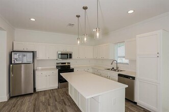 4330 Fernwood Ave in Dallas, TX - Building Photo - Building Photo