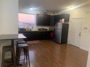 N Property Group - Temple Off Campus Housing in Philadelphia, PA - Foto de edificio - Building Photo