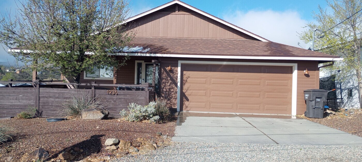 1936 N Quartz Dr in Prescott, AZ - Building Photo