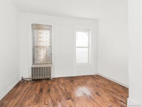 30 Macombs Pl in New York, NY - Building Photo - Building Photo