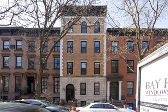 240 Warren St in Brooklyn, NY - Building Photo - Building Photo