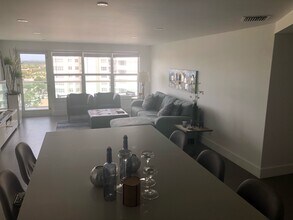 3550 Galt Ocean Dr, Unit Apt 1109 in Fort Lauderdale, FL - Foto de edificio - Building Photo