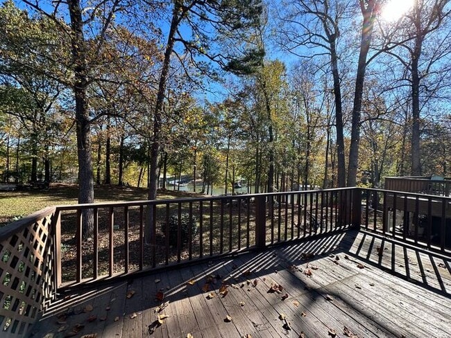 property at 1590 Springpoint Rd