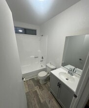 1346 257th St, Unit #2 in Harbor City, CA - Building Photo - Building Photo