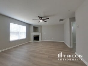 4635 Christenbury Hills Ln in Charlotte, NC - Building Photo - Building Photo