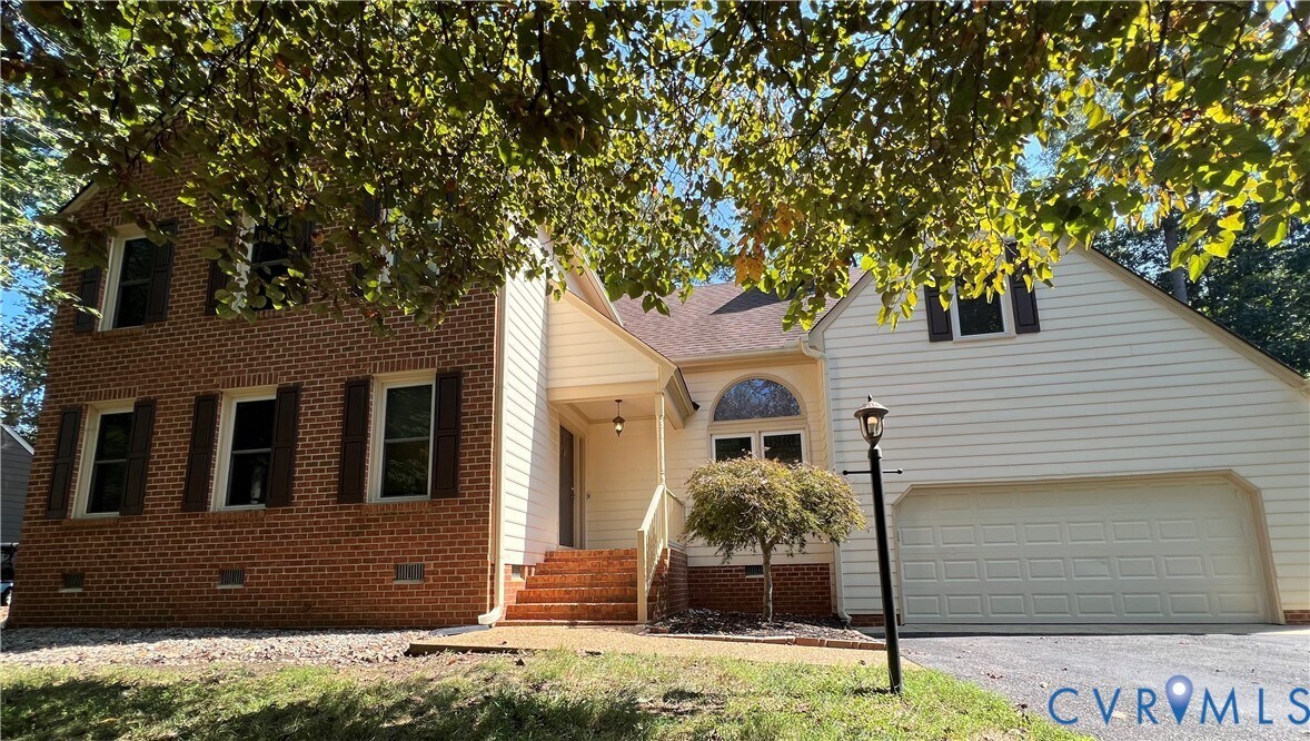 6303 Walnut Bend Dr in Midlothian, VA - Building Photo