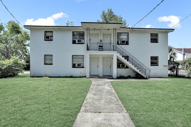 property at 5634 Astor Pl
