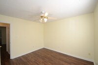 132 Brenda Dr photo'