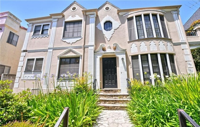 147 S Crescent Dr, Unit 1