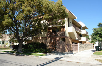 917 E Elk Ave in Glendale, CA - Building Photo - Building Photo