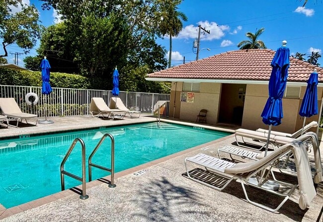 property at 4901 Palm Garden Ln