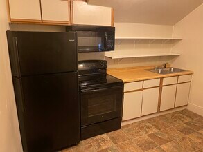 846 Elmwood Ave in Oshkosh, WI - Foto de edificio - Building Photo