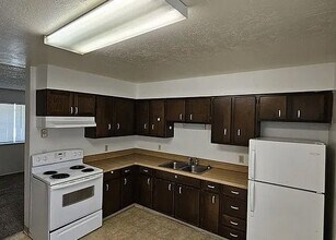 835 W Main St in St Anthony, ID - Building Photo - Building Photo