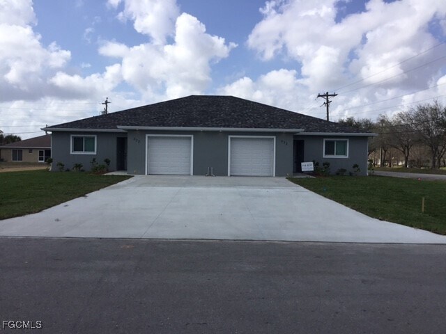 530 NE 25th Ave