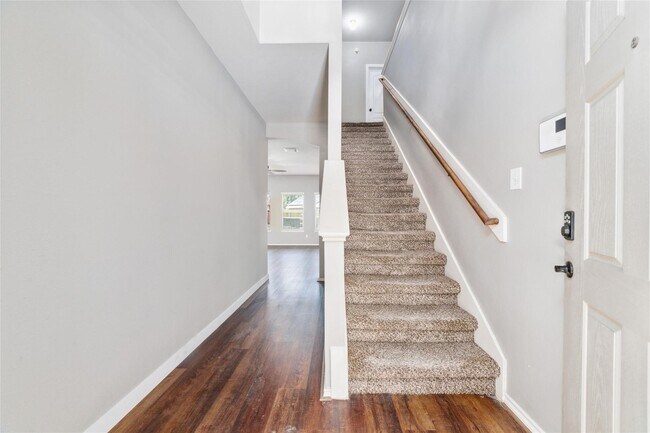 9823 Lynette Falls Dr in Houston, TX - Building Photo - Building Photo
