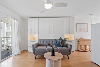 6 Ashworth Ave in Hampton, NH - Building Photo - Building Photo