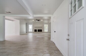 494 Brandon Rd in Conroe, TX - Building Photo - Building Photo