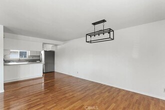 431 E Washington Ave in Orange, CA - Building Photo - Building Photo