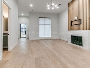 821 NW 8th St in Oklahoma City, OK - Building Photo - Building Photo