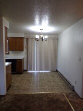 320-322 E Beakman St in Union, OR - Building Photo - Building Photo