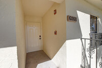 2600 Greenwood Terrace in Boca Raton, FL - Building Photo - Building Photo