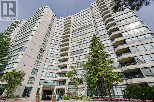 120 Promenade Cir in Vaughan, ON - Building Photo - Building Photo