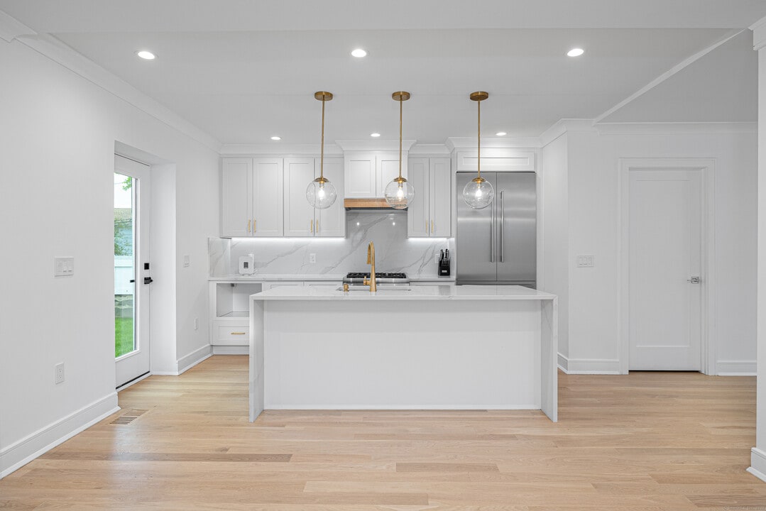 82 Josephine Evaristo Ave in Greenwich, CT - Building Photo