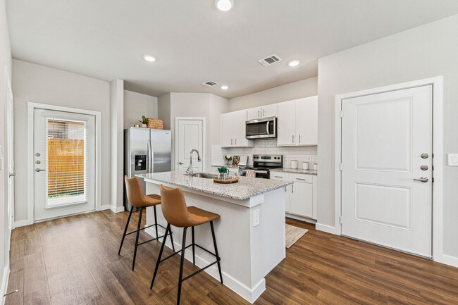 Cottages at Lindsey Place in Anna, TX - Building Photo - Interior Photo