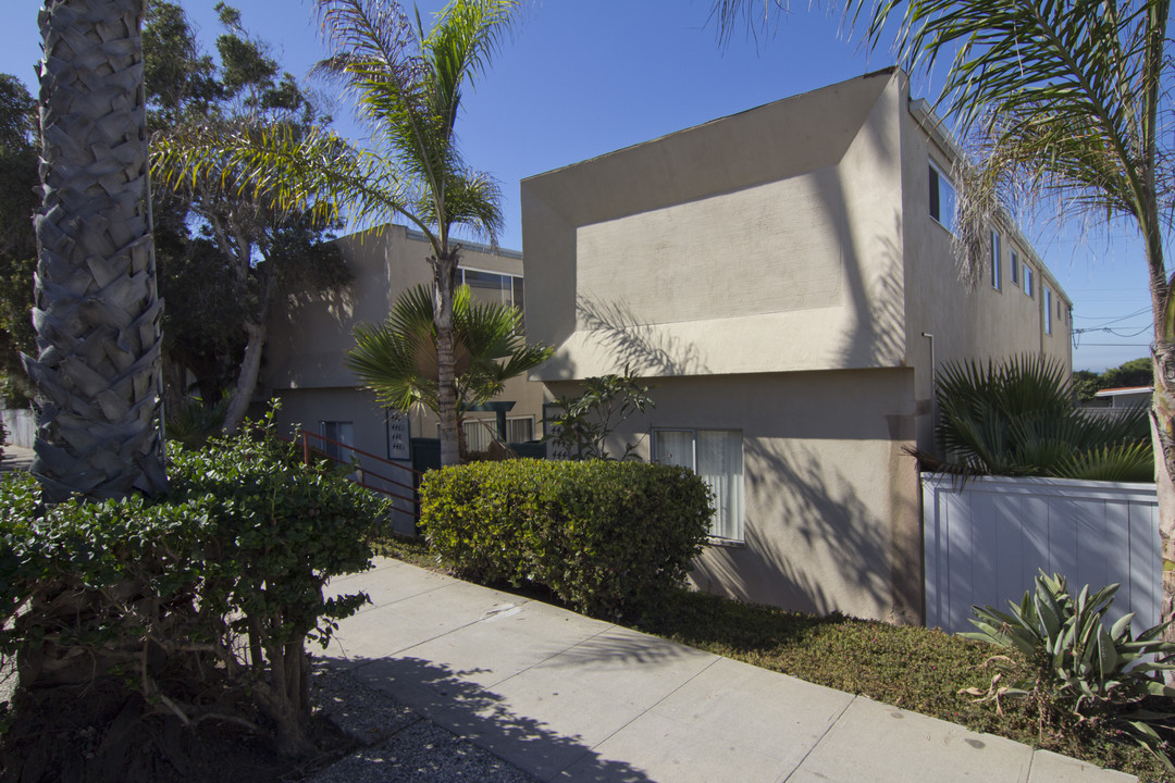 442 4th St in Encinitas, CA - Foto de edificio