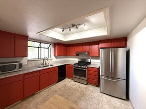 21 Alameda Park Cir in Chico, CA - Building Photo - Building Photo