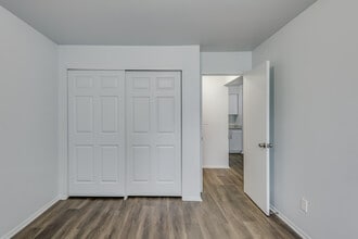 Johnson Legacy East Apartments in Milwaukee, WI - Building Photo - Interior Photo