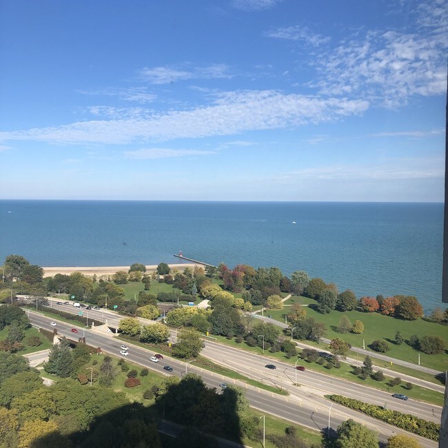 5455 N Sheridan Rd-Unit -3009 in Chicago, IL - Foto de edificio - Building Photo